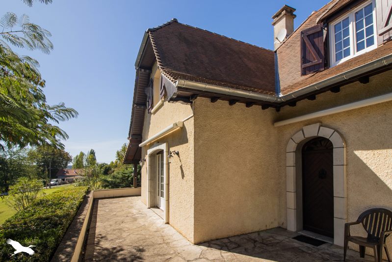 Vente Maison SALIES DE BEARN - 7 pièces -185 m² - (64270)