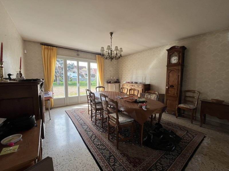 Vente Maison DOMERAT - 6 pièces -206 m² - (03410)