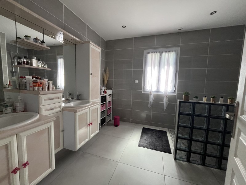 Vente Maison DOMERAT - 6 pièces -150 m² - (03410)