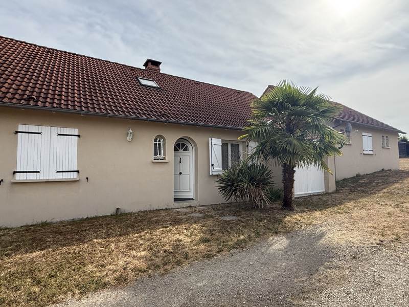 Vente Maison PREMILHAT - 7 pièces -153 m² - (03410)