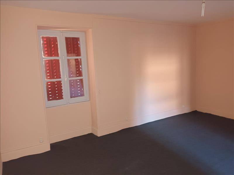 Vente Maison TREIGNAT - 4 pièces -72,8 m² - (03380)