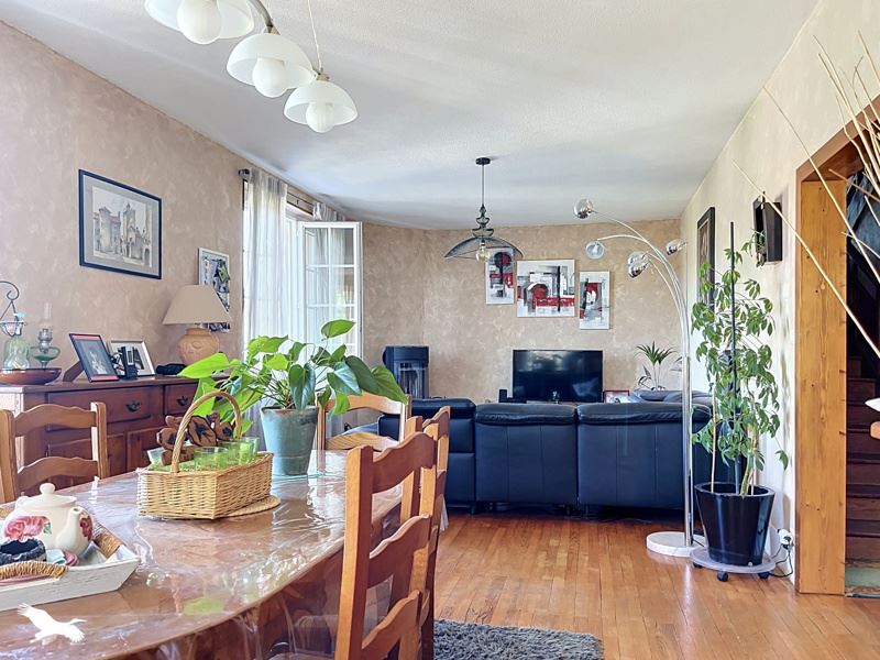 Vente Maison Decazeville - 6 pièces -138 m² - (12300)