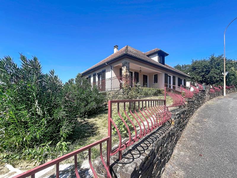 Vente Maison Decazeville - 5 pièces -135 m² - (12300)