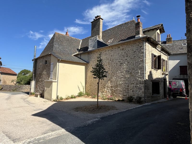 Vente Maison ROUSSENNAC - 7 pièces -166 m² - (12220)