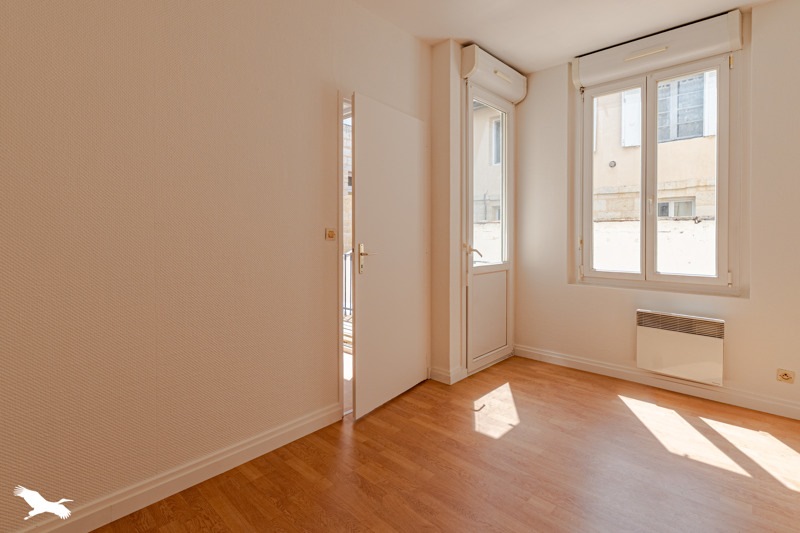 Vente Appartement BORDEAUX - 2 pièces -33 m² - (33000)
