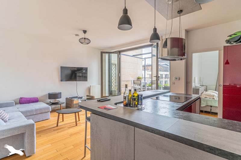 Vente Appartement BORDEAUX - 2 pièces -56 m² - (33000)