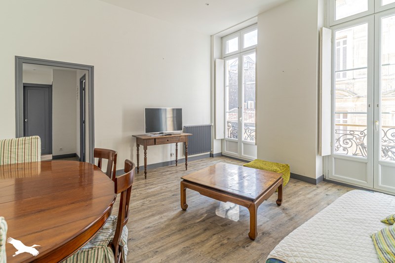 Vente Appartement BORDEAUX - 2 pièces -49 m² - (33000)
