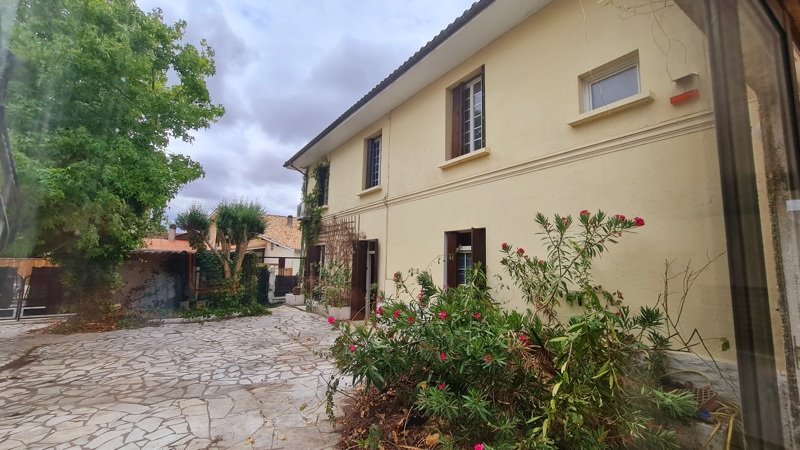 Vente Maison ARVEYRES - 4 pièces -120 m² - (33500)