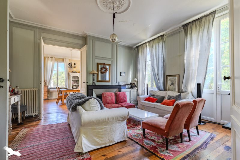 Vente Maison VAYRES - 14 pièces -367 m² - (33870)