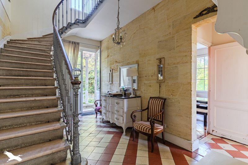 Vente Maison VAYRES - 14 pièces -367 m² - (33870)