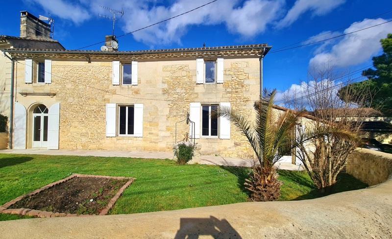 Vente Maison GENISSAC - 6 pièces -208 m² - (33420)