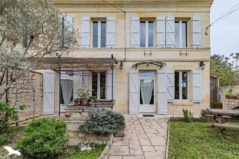 Vente Maison VAYRES - 4 pièces -113 m² - (33870)