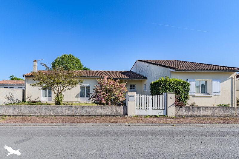 Vente Maison VAYRES - 5 pièces -188 m² - (33870)
