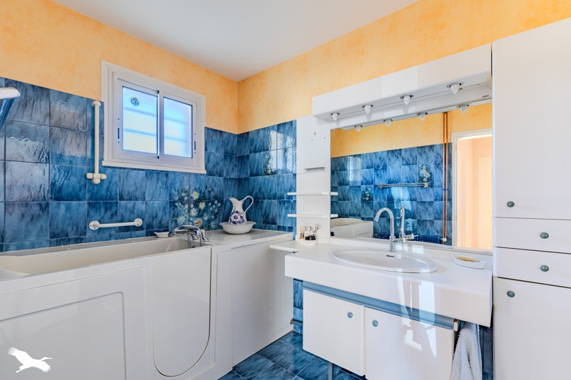 Vente Maison VAYRES - 5 pièces -188 m² - (33870)
