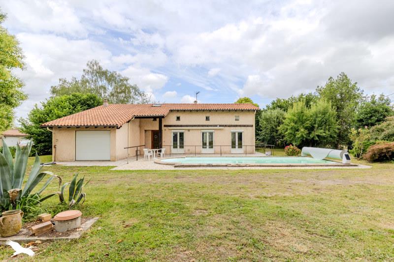 Vente Maison VAYRES - 6 pièces -137 m² - (33870)
