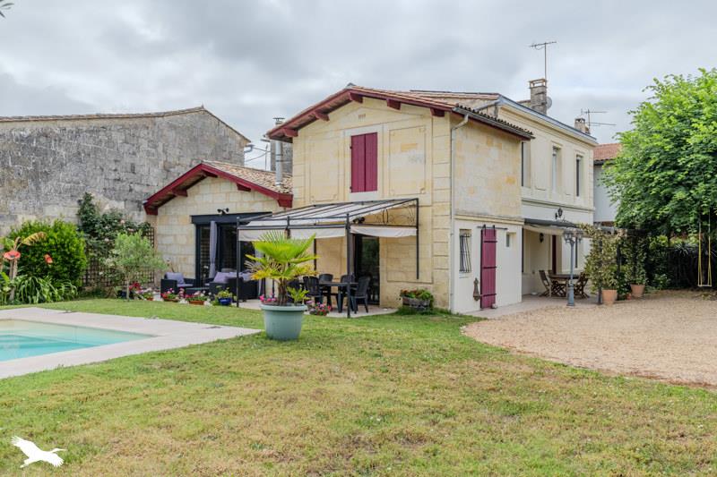 Vente Maison VAYRES - 7 pièces -250 m² - (33870)