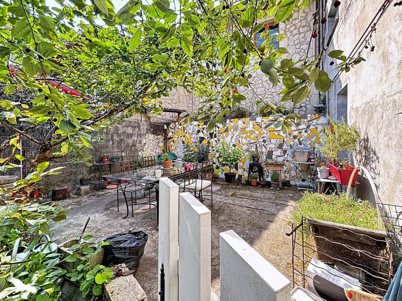 Maison 4 pièces 109 m² · à Vayres · 109 m² · 160 000 €