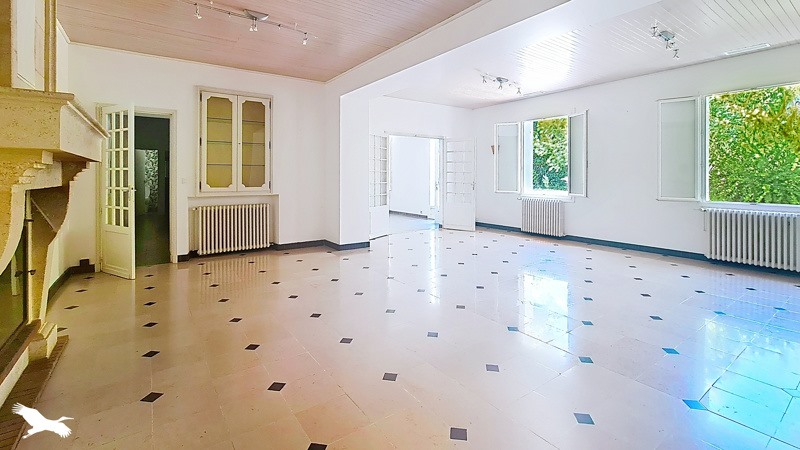 Vente Maison NERIGEAN - 7 pièces -203 m² - (33750)