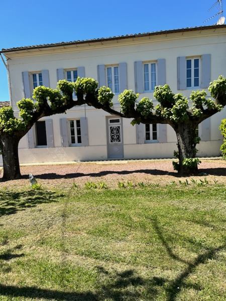 Vente Maison NERIGEAN - 8 pièces -225 m² - (33750)
