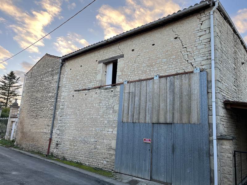 Vente Grange XAMBES - 1 pièce -100 m² - (16330)