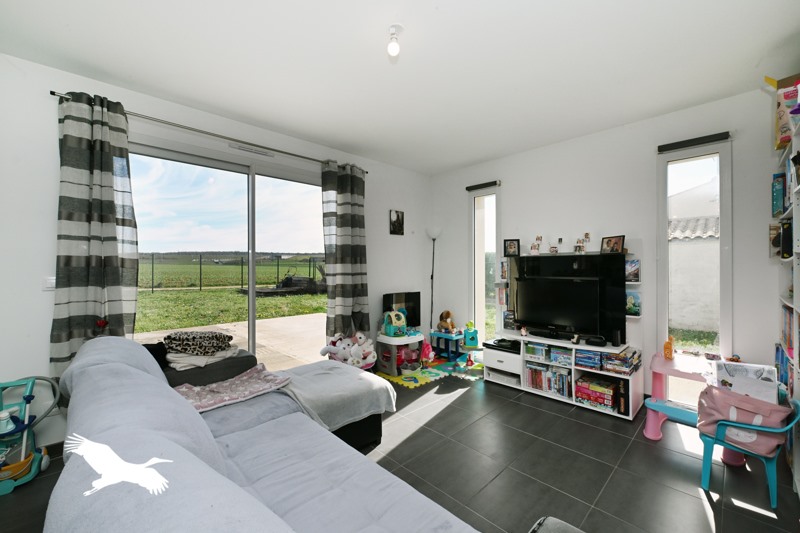 Vente Maison ROULLET ST ESTEPHE - 5 pièces -99 m² - (16440)