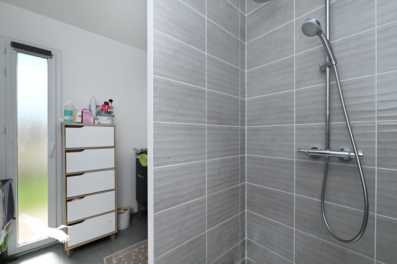 Vente Maison ROULLET ST ESTEPHE - 5 pièces -99 m² - (16440)
