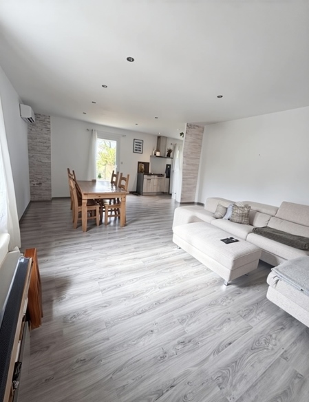 Vente Maison ROULLET ST ESTEPHE - 3 pièces -73 m² - (16440)