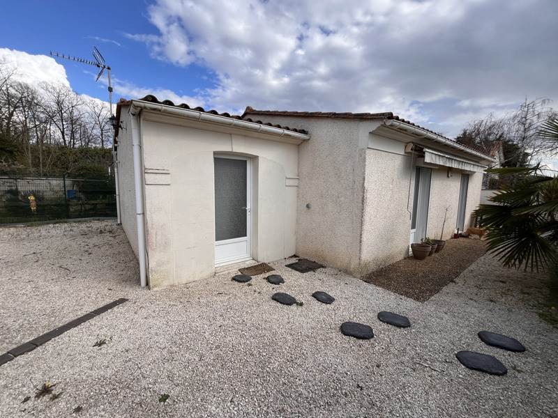 Vente Maison ROULLET ST ESTEPHE - 3 pièces -73 m² - (16440)