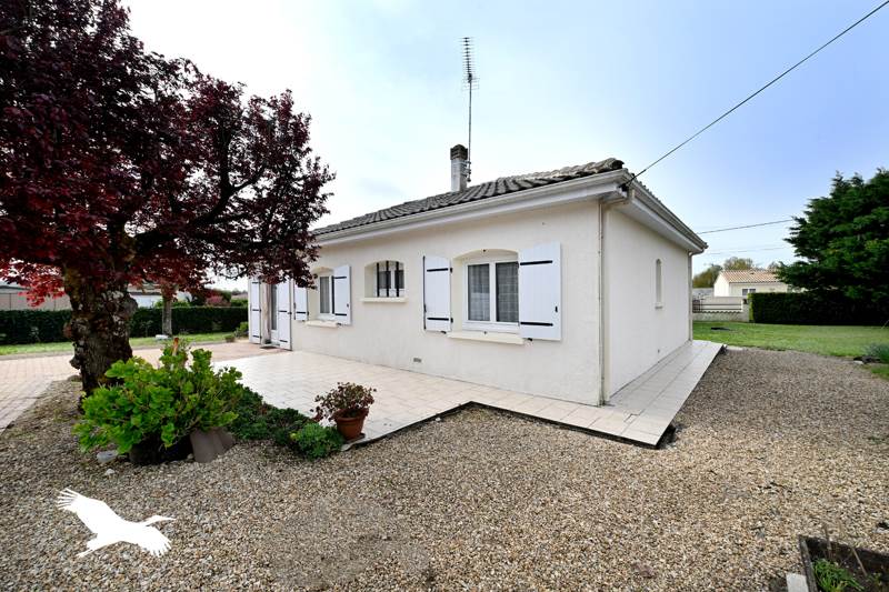 Vente Maison ROULLET ST ESTEPHE - 4 pièces -84 m² - (16440)