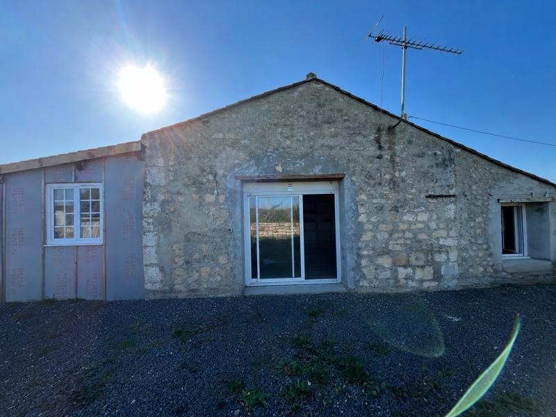 Vente Maison ROULLET ST ESTEPHE - 3 pièces -63 m² - (16440)