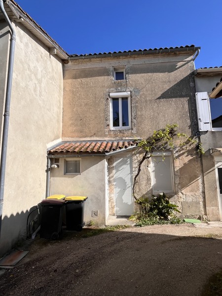 Vente Maison LA COURONNE - 2 pièces -78 m² - (16400)