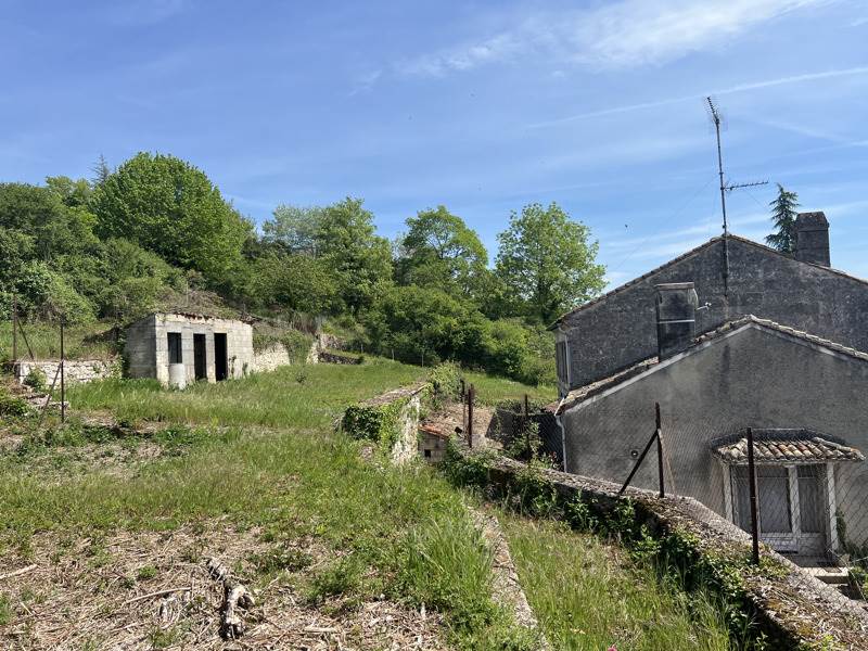 Vente Maison VOEUIL ET GIGET - 6 pièces -142 m² - (16400)