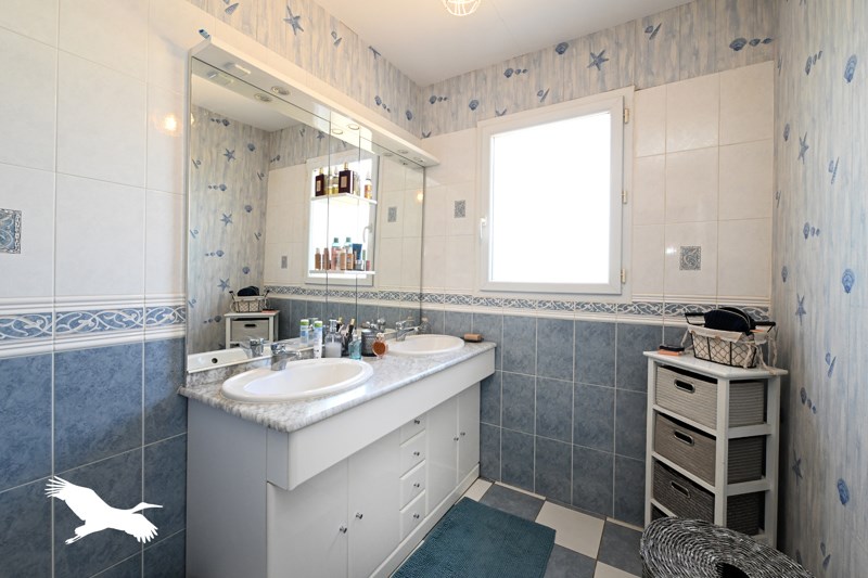 Vente Maison ROULLET ST ESTEPHE - 5 pièces -109 m² - (16440)