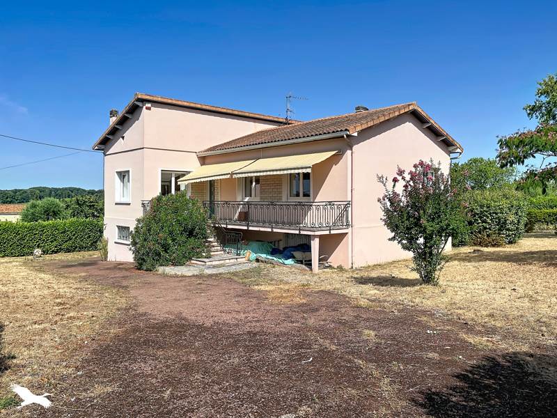 Vente Maison NERSAC - 6 pièces -178 m² - (16440)