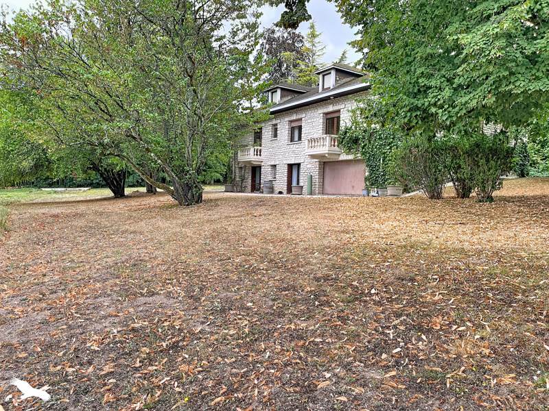 Vente Maison NERSAC - 11 pièces -245 m² - (16440)