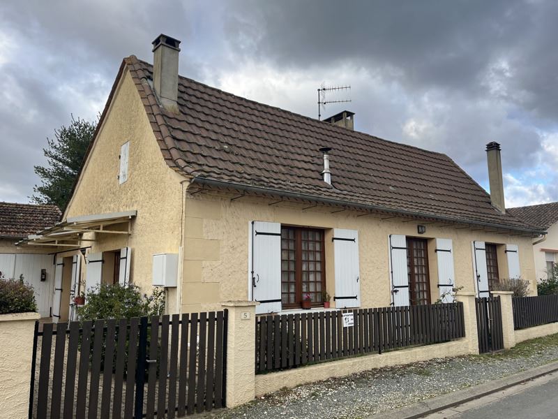 Vente Maison ST PIERRE D EYRAUD - 5 pièces -120 m² - (24130)