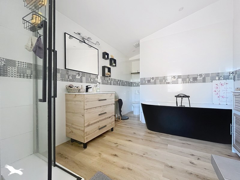 Vente Maison Lamonzie-Saint-Martin - 5 pièces -130 m² - (24680)