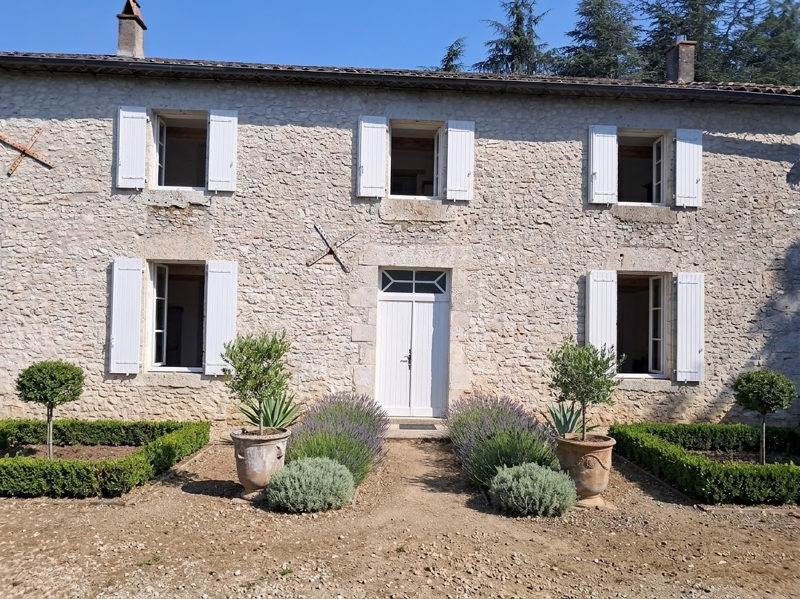 Vente Maison Thénac - 7 pièces -390 m² - (24240)
