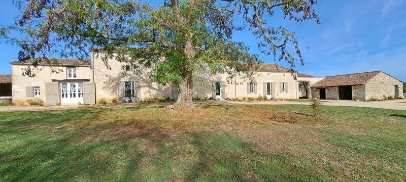 Maison 10 pièces 337 m² · à Sigoulès · 337 m² · 748 000 €