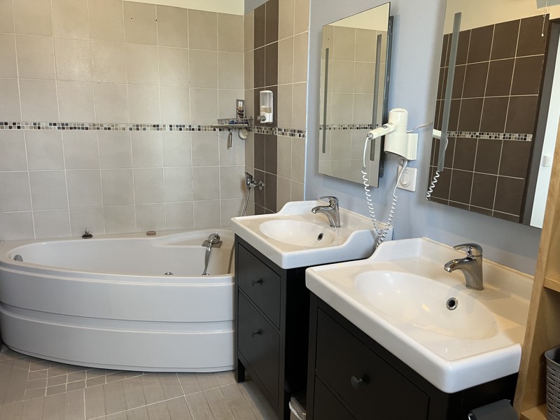Vente Maison LAMONZIE ST MARTIN - 6 pièces -155 m² - (24680)