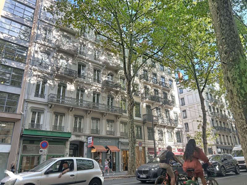 Vente Appartement Lyon - 2 pièces -80,9 m² - (69006)