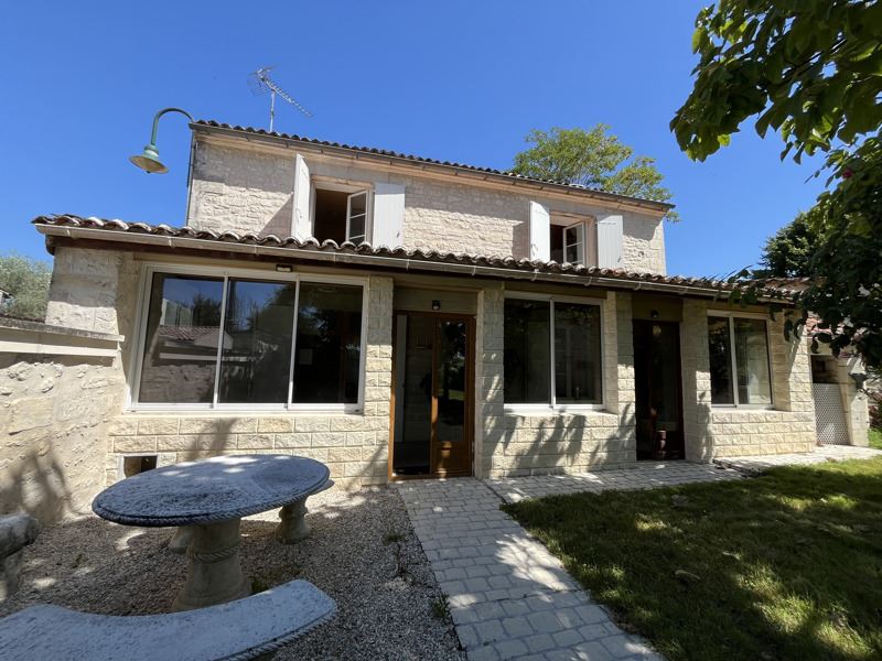 Vente Maison MERPINS - 5 pièces -157 m² - (16100)
