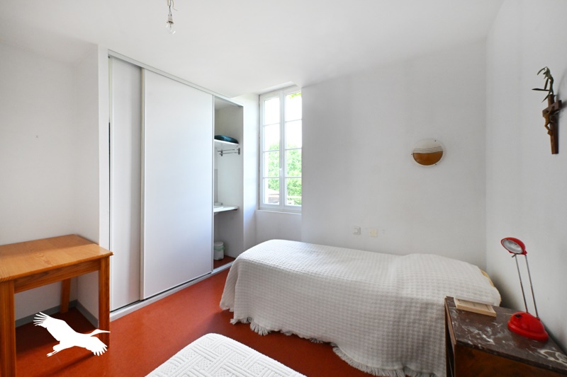 Vente Maison CHERVES RICHEMONT - 10 pièces -776 m² - (16370)