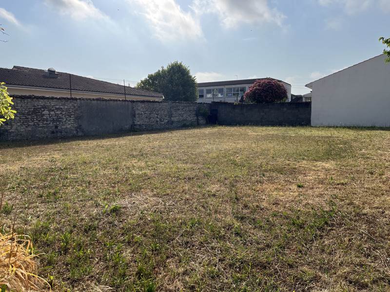 Vente Terrain COGNAC - -645 m² - (16100)