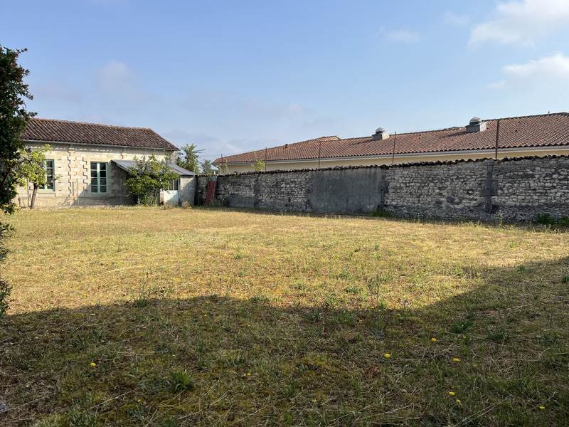 Vente Terrain COGNAC - -645 m² - (16100)
