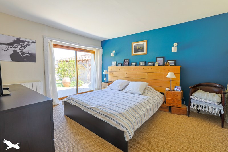 Vente Maison LOUZAC ST ANDRE - 8 pièces -407 m² - (16100)