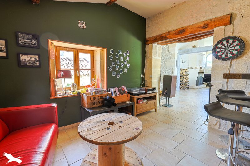 Vente Maison LOUZAC ST ANDRE - 8 pièces -407 m² - (16100)