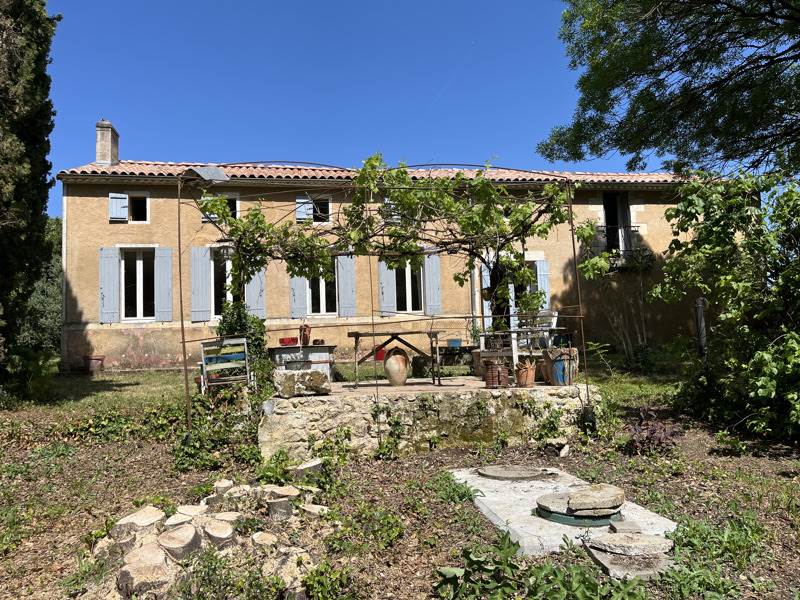 Vente Maison ST BONNET SUR GIRONDE - 6 pièces -173 m² - (17150)