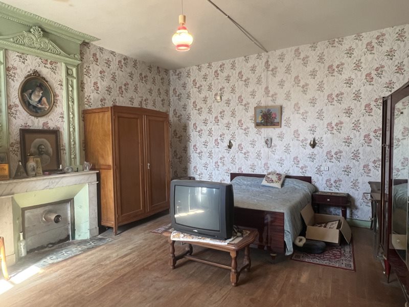 Vente Maison ST BONNET SUR GIRONDE - 12 pièces -294 m² - (17150)