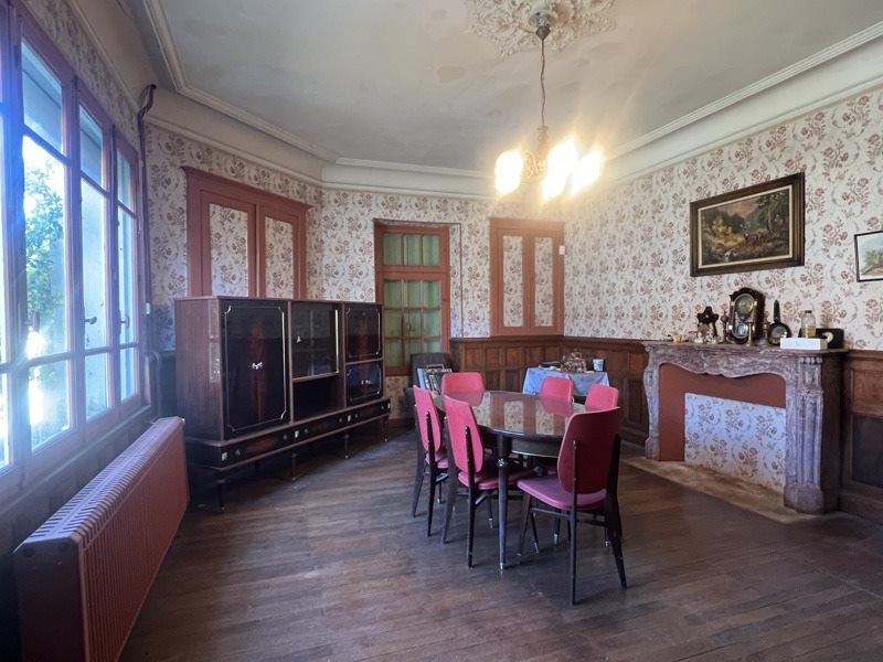 Vente Maison ST BONNET SUR GIRONDE - 12 pièces -294 m² - (17150)